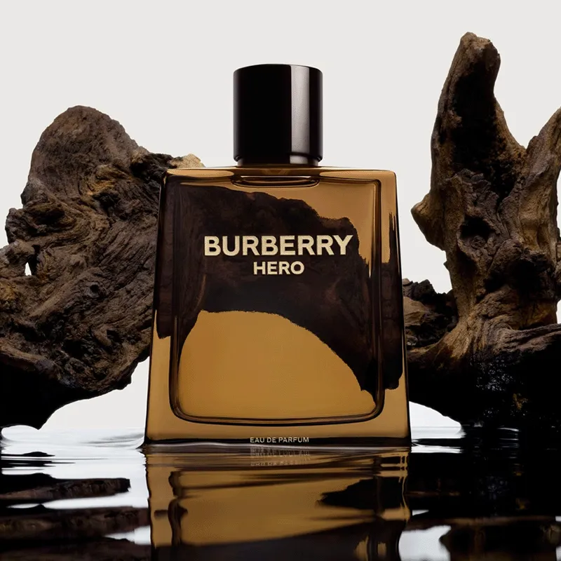 Hero Eau de Parfum Burberry | ESENNIA