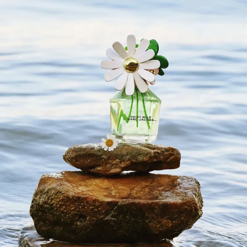 Daisy Wild Marc Jacobs Eau De Parfum | ESENNIA